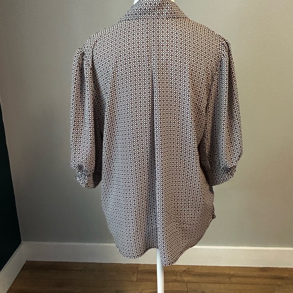 NWT V neck with ties, smocked sleeves, size L purple Reitman’s blouse - Picture 4 of 9